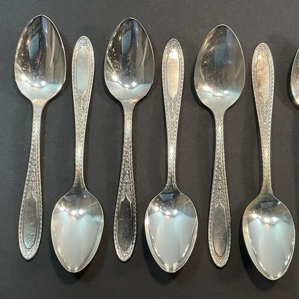 32 Pc Vtg Ramona-Lakewood-Brentwood Silverplate 1928 Oneida Flatware No Monogram